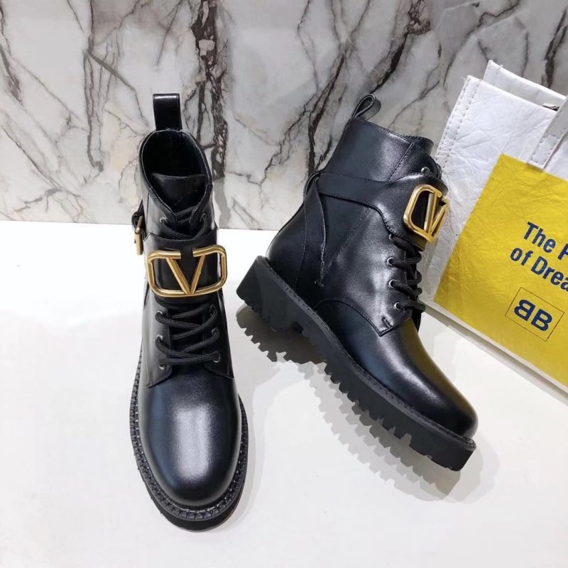 Va1e*ntin0 boots
